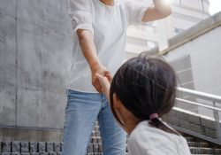 Entre la ilusión de las primeras veces y el dolor del fracaso: cómo acompañar a nuestros hijos en sus aprendizajes